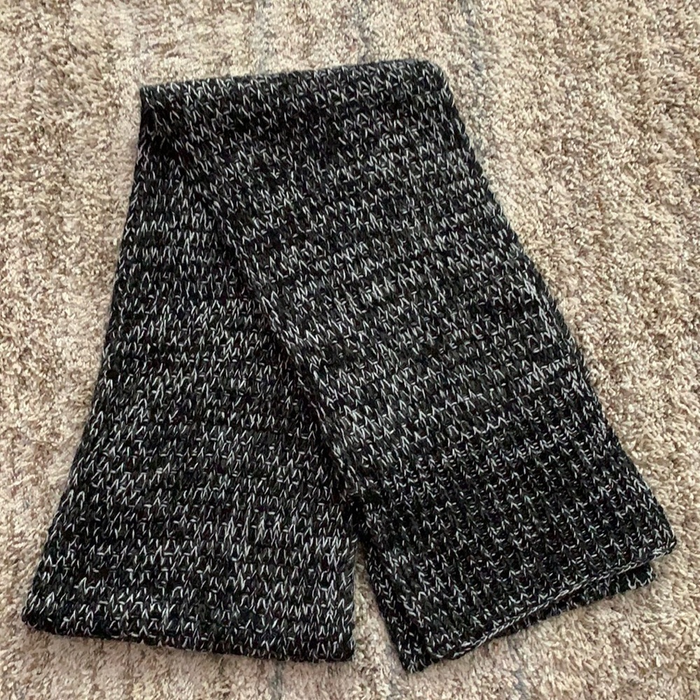 Victoria’s Secret scarf